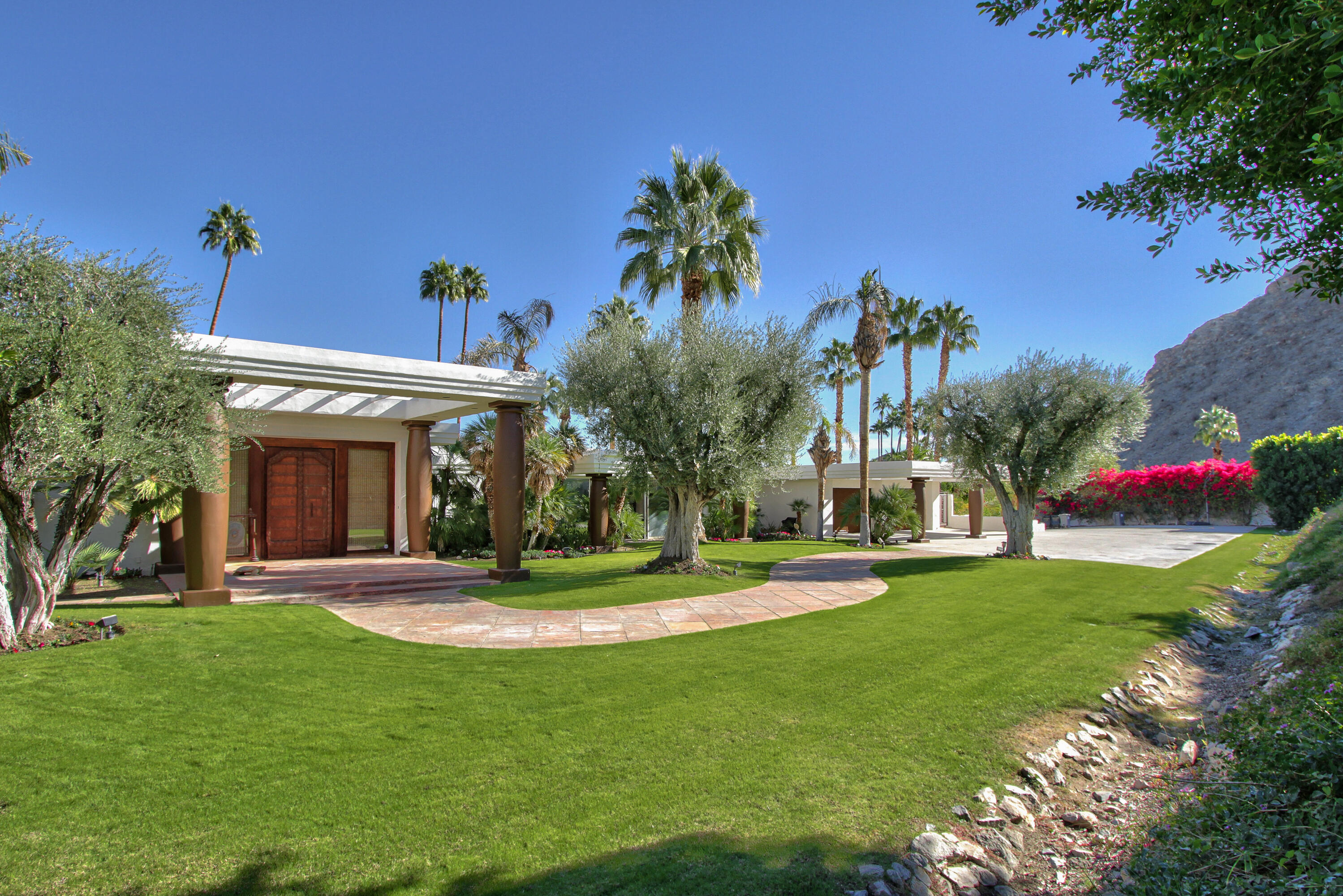 70375 Calico Road Rancho Mirage, CA 92270 - Photo 4 of 58 6-Front