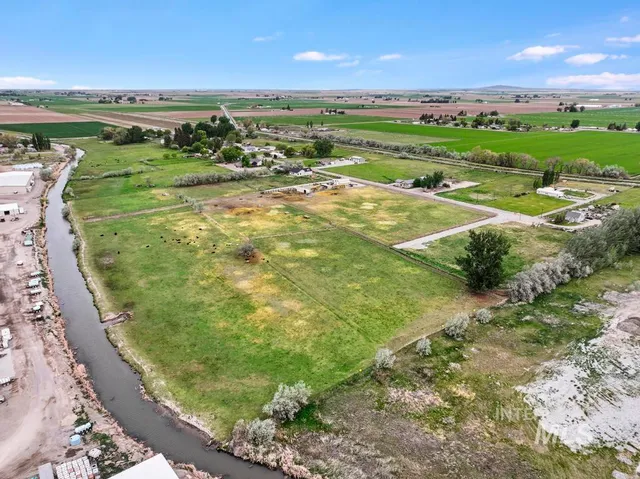 $403,500 | Tbd Sunnyslope Drive, Paul, ID 83347