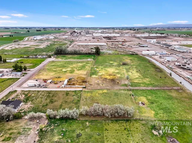 $403,500 | Tbd Sunnyslope Drive, Paul, ID 83347
