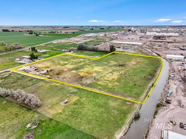 $403,500 | Tbd Sunnyslope Drive, Paul, ID 83347
