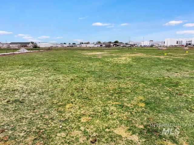 $403,500 | Tbd Sunnyslope Drive, Paul, ID 83347