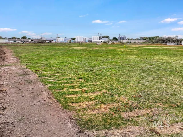 $403,500 | Tbd Sunnyslope Drive, Paul, ID 83347