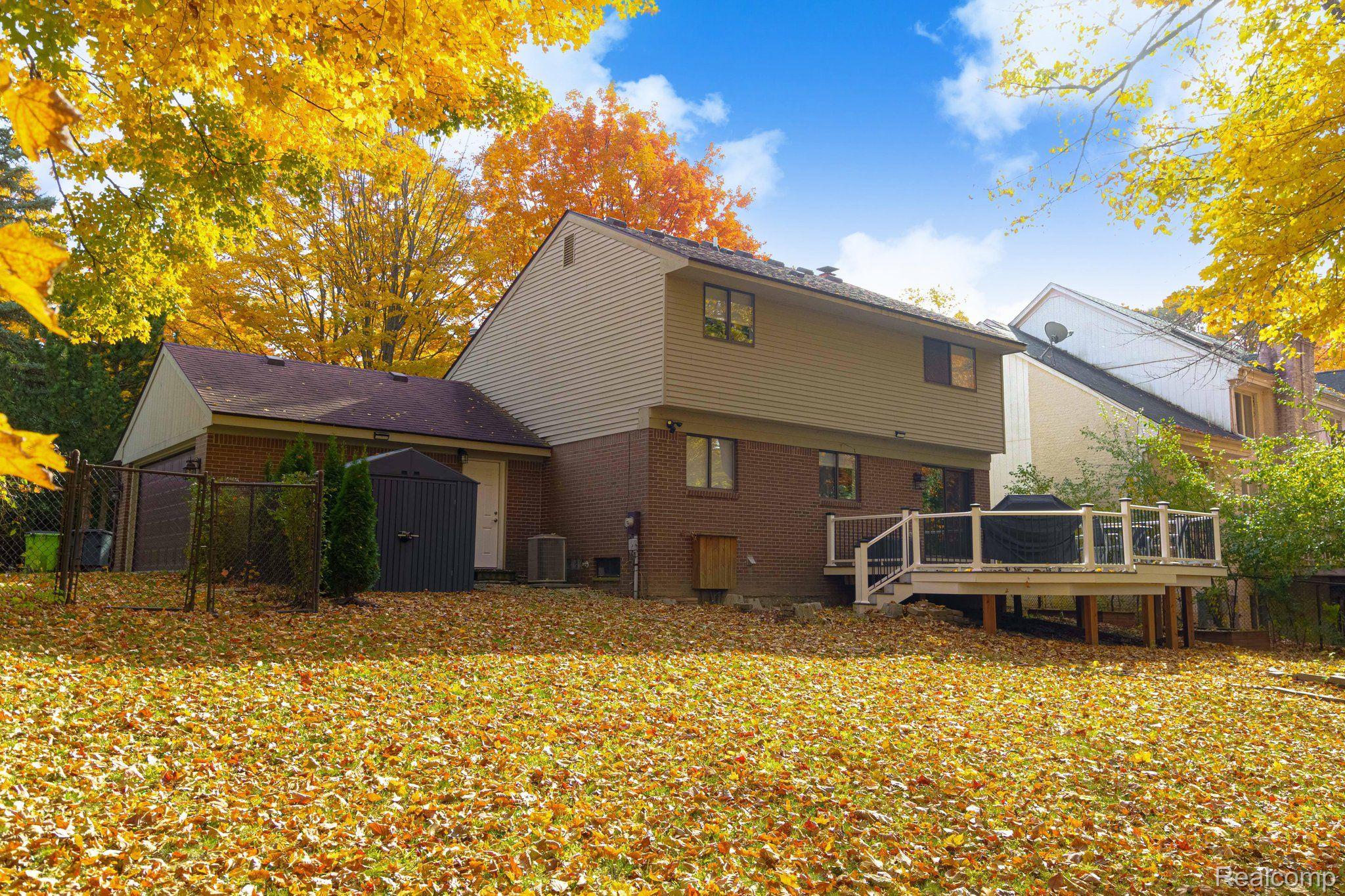 6930 Drake Road West Bloomfield, MI 48322 - Photo 9 of 57 Gallery Image 9