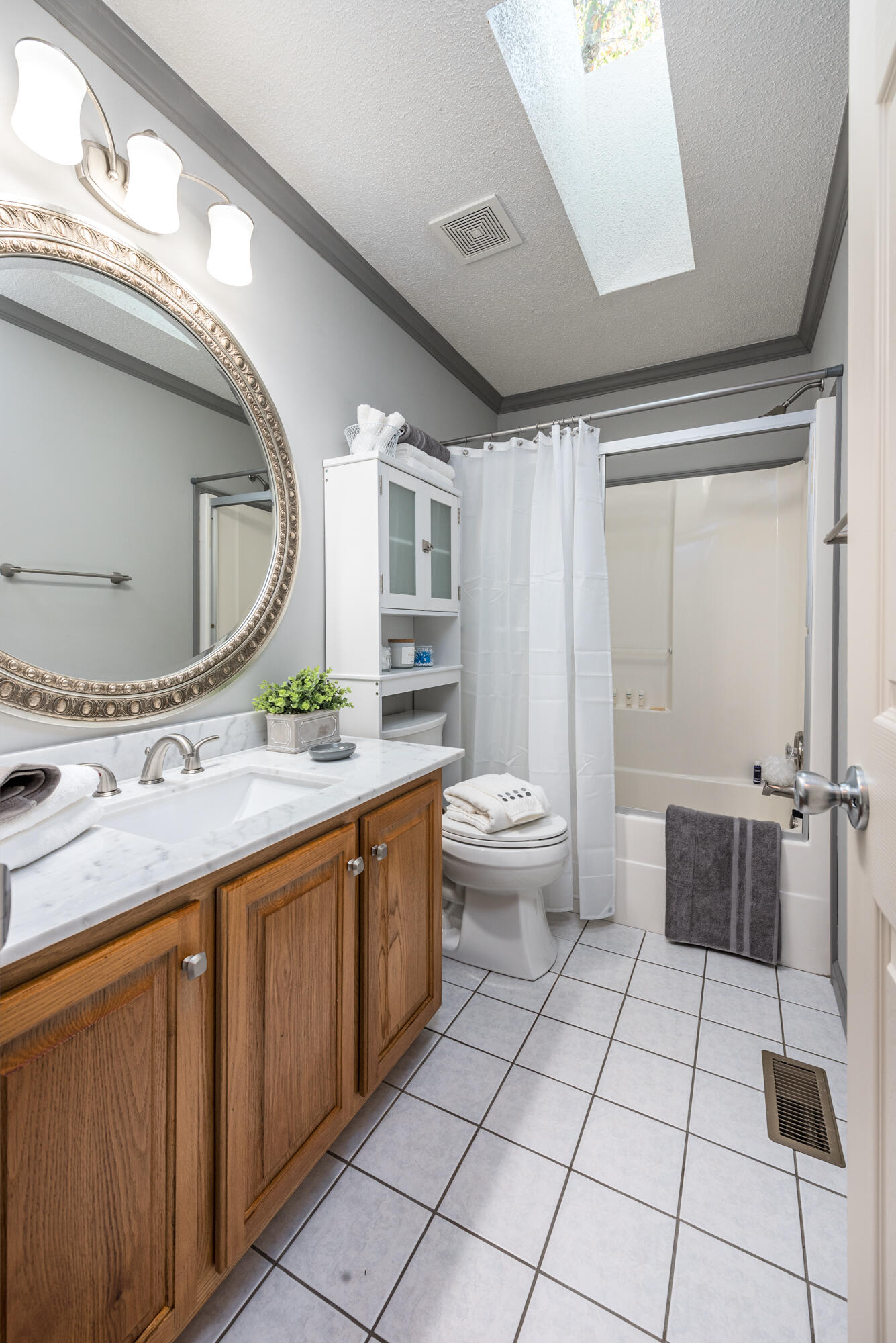 1186 Witherbee Road Moncks Corner, SC 29461 - Photo 19 of 43 Large Hallway Full Bath