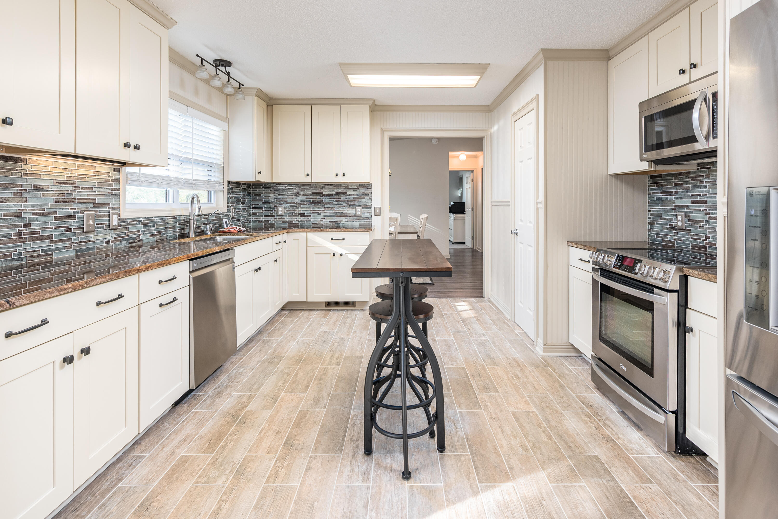 1186 Witherbee Road Moncks Corner, SC 29461 - Photo 10 of 43 Lots of Counter Space