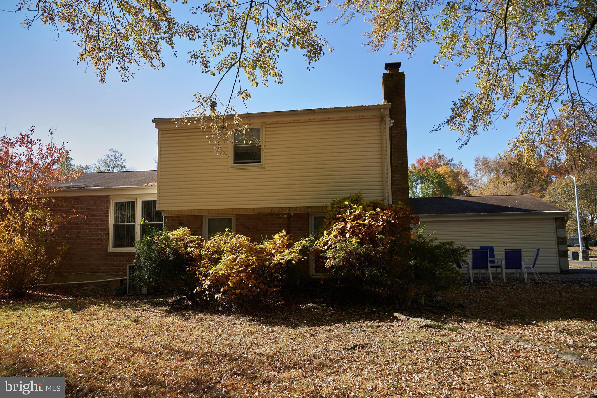 227 Brookdale Drive Huntingdon Valley, PA 19006 - Photo 3 of 42 Gallery Image 3