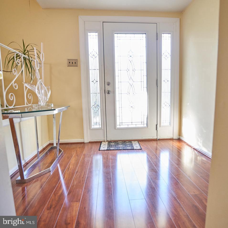 227 Brookdale Drive Huntingdon Valley, PA 19006 - Photo 8 of 42 Gallery Image 8