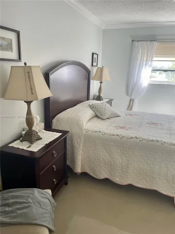 $180,000 | 3940 Northwest 42nd Avenue, Unit 319, Lauderdale Lakes, FL 33319