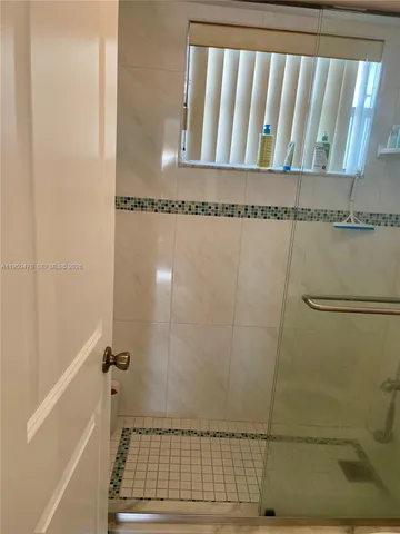 $180,000 | 3940 Northwest 42nd Avenue, Unit 319, Lauderdale Lakes, FL 33319