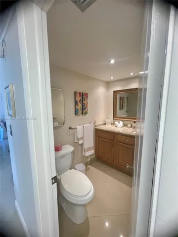 $180,000 | 3940 Northwest 42nd Avenue, Unit 319, Lauderdale Lakes, FL 33319