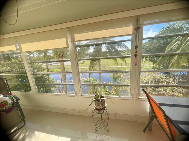 $180,000 | 3940 Northwest 42nd Avenue, Unit 319, Lauderdale Lakes, FL 33319