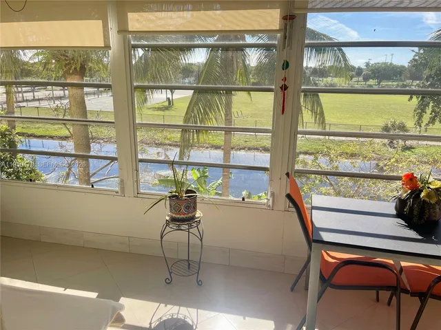 $180,000 | 3940 Northwest 42nd Avenue, Unit 319, Lauderdale Lakes, FL 33319
