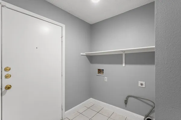 $1,800 | 16207 Parkway Drive, Pflugerville, TX 78660