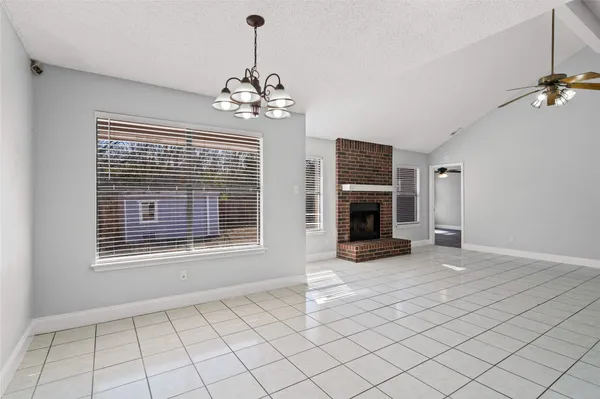 $1,800 | 16207 Parkway Drive, Pflugerville, TX 78660