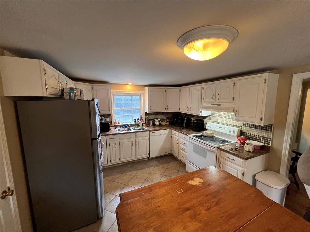 125 Read Avenue Coventry, RI 02816 - Photo 9 of 10