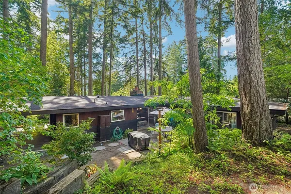 $878,000 | 19604 10th Avenue Northeast, Shoreline, WA 98155