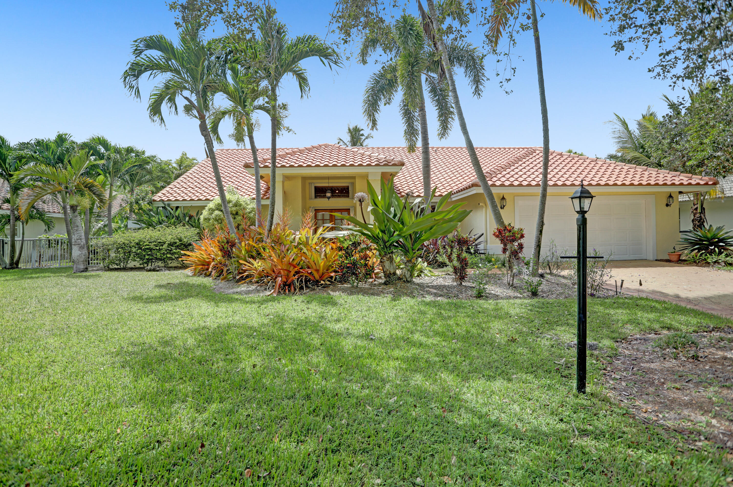 2820 Hampton Circle West Delray Beach, FL 33445 - Photo 18 of 38 3W1A9049