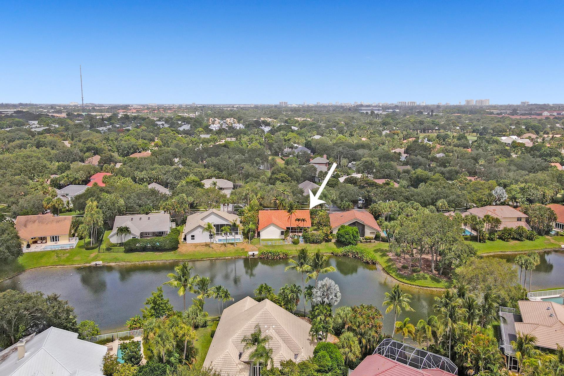 2820 Hampton Circle West Delray Beach, FL 33445 - Photo 34 of 38 DJI_0731