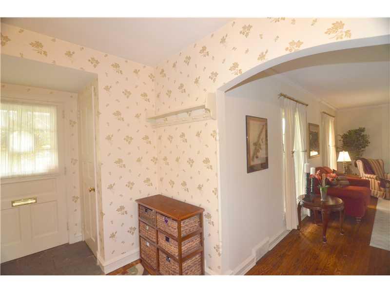 4836 Old Boston Road Whitehall, PA 15227 - Photo 16 of 24 Entry/Foyer.