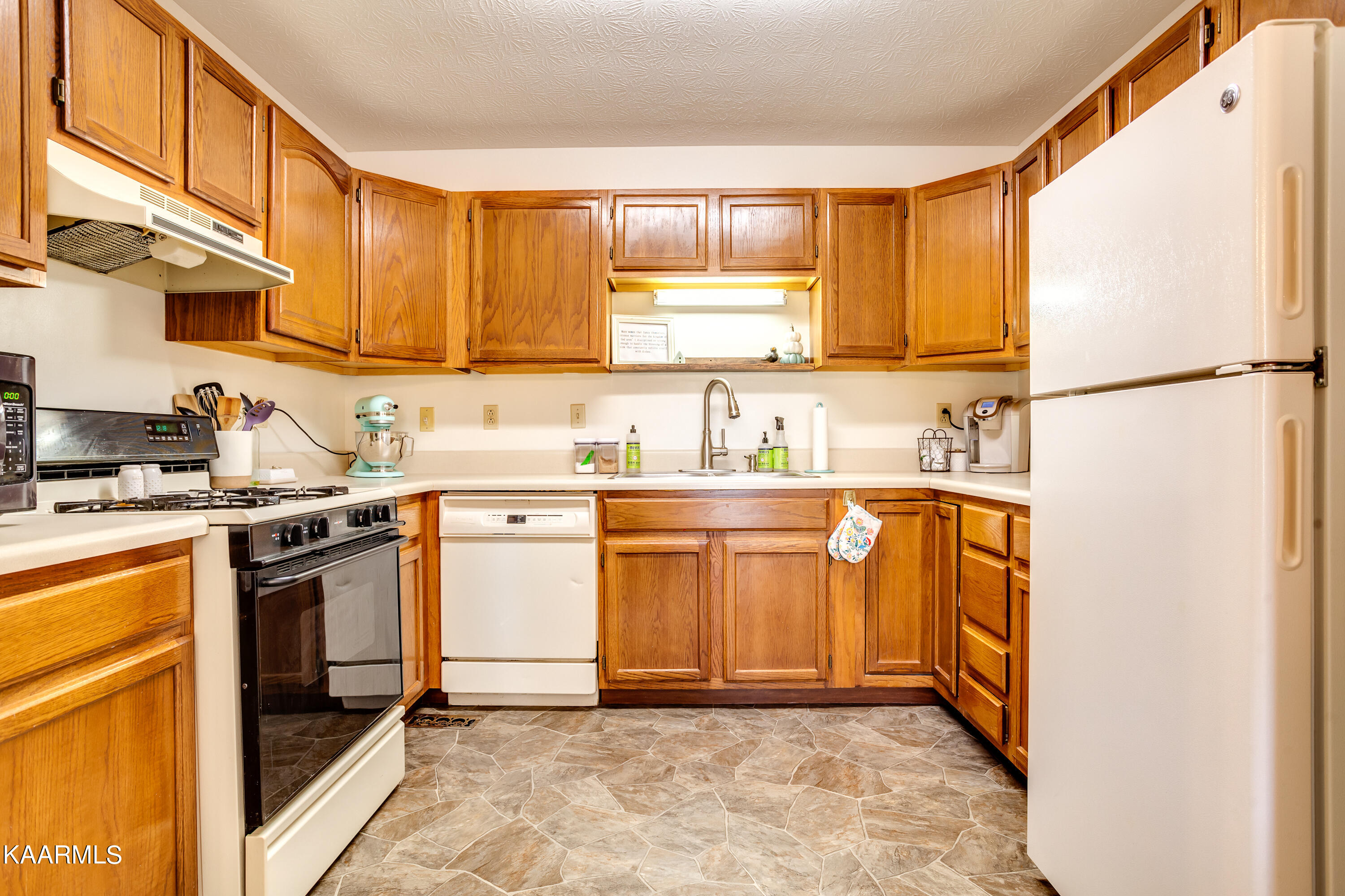 1436 Hicks Road Jefferson City, TN 37760 - Photo 10 of 43 011211018-1-1436HicksRdJeffersonCityTN-S