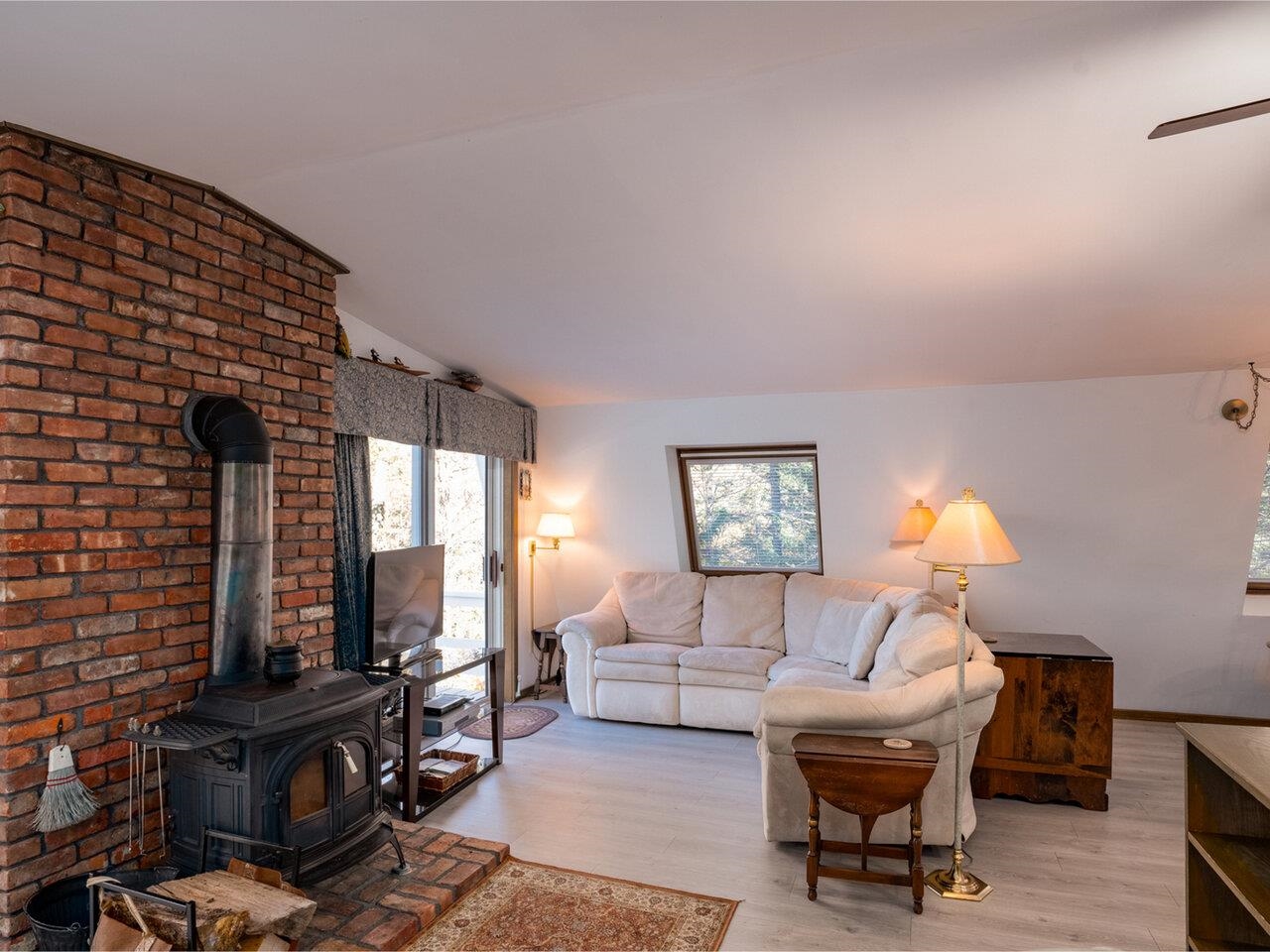 858 Worcester Loop Stowe, VT 05672 - Photo 7 of 40 Gallery Image 7