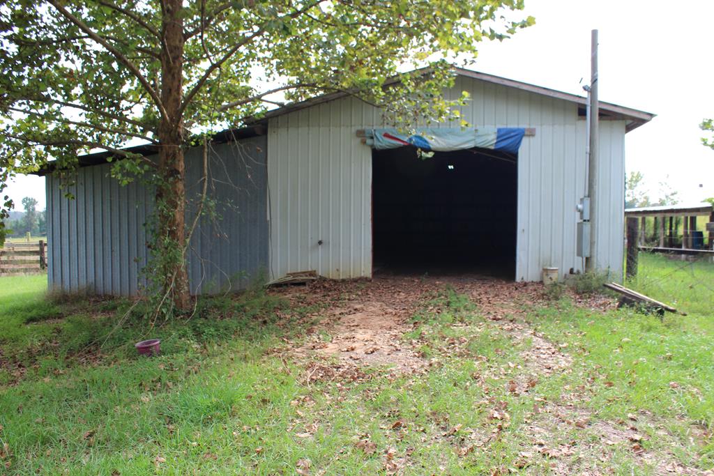 2498 Tindil Creek Road Slocomb, AL 36375 - Photo 35 of 49 Hay Barn