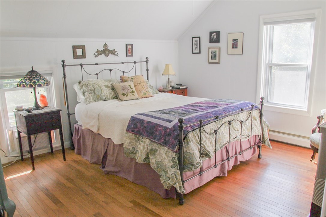 127 Touisset Road Warren, RI 02885 - Photo 12 of 22