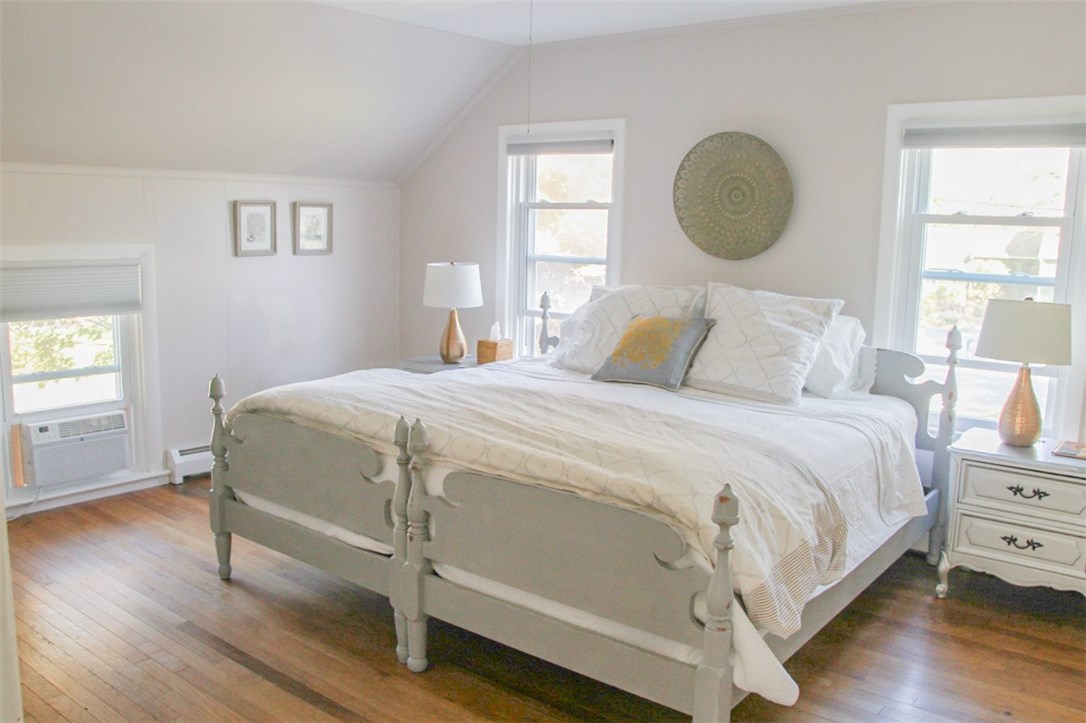 127 Touisset Road Warren, RI 02885 - Photo 13 of 22