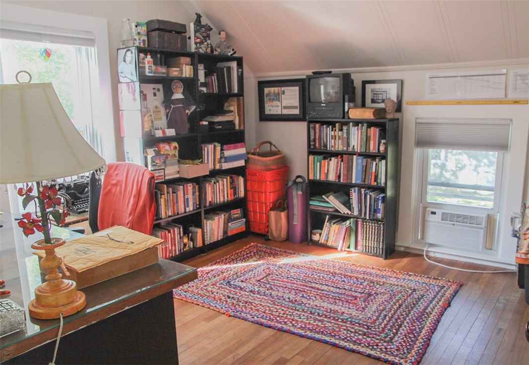 127 Touisset Road Warren, RI 02885 - Photo 14 of 22