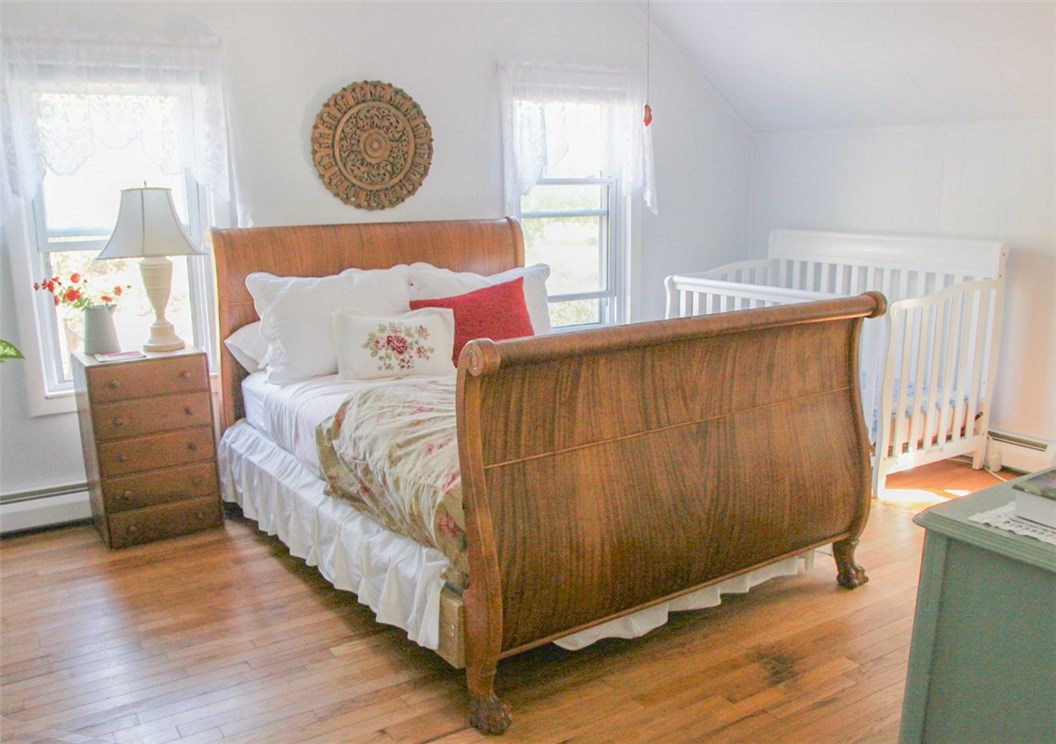 127 Touisset Road Warren, RI 02885 - Photo 16 of 22