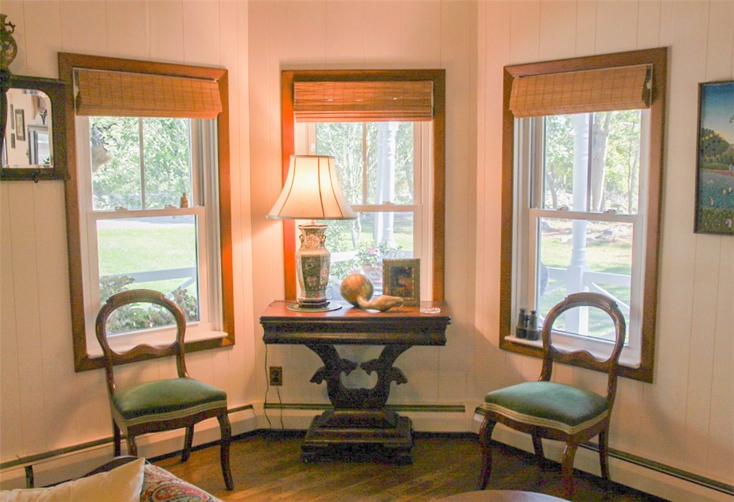 127 Touisset Road Warren, RI 02885 - Photo 8 of 22