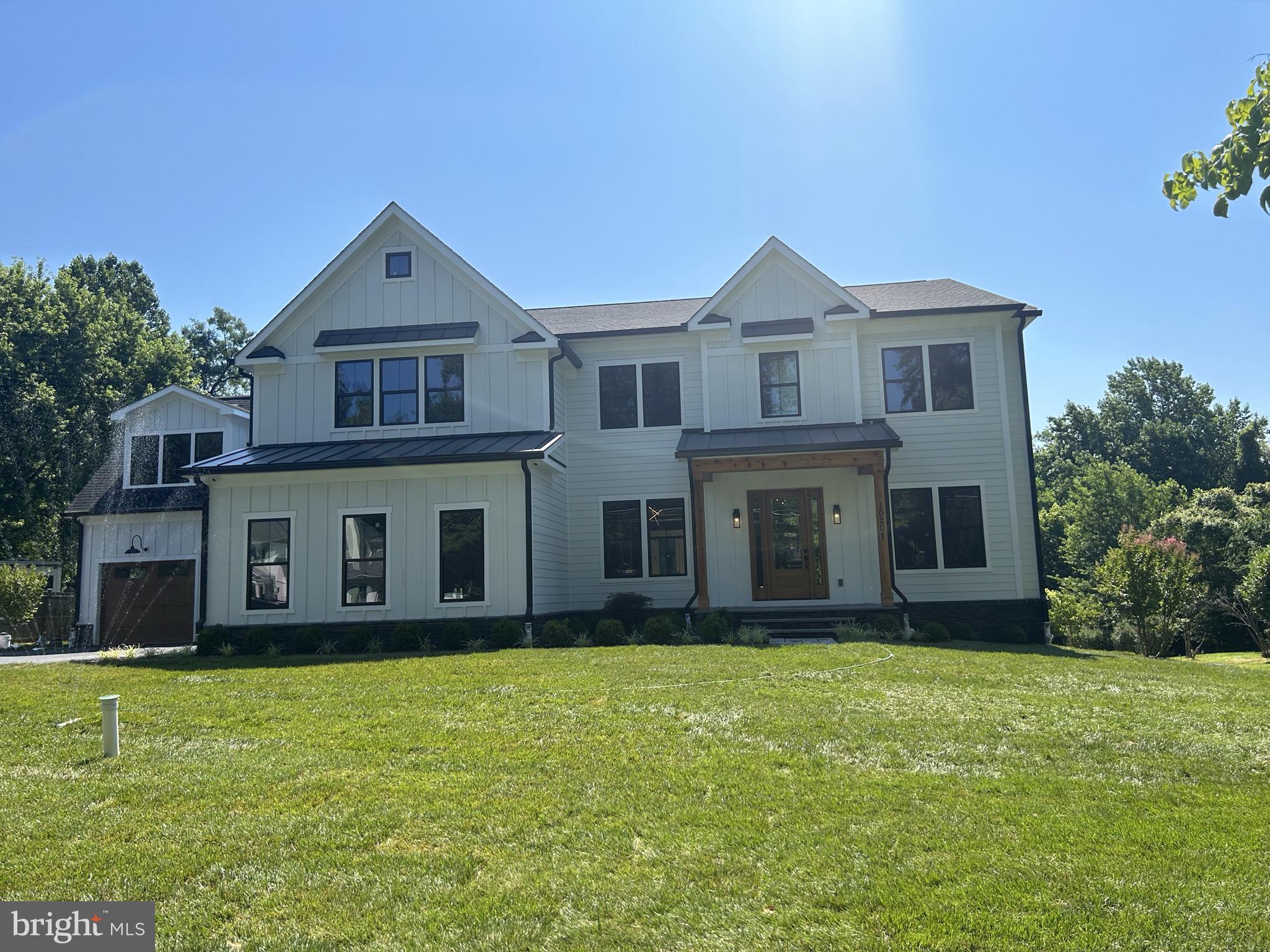 10201 Gary Road Potomac, MD 20854 - Photo 2 of 33
