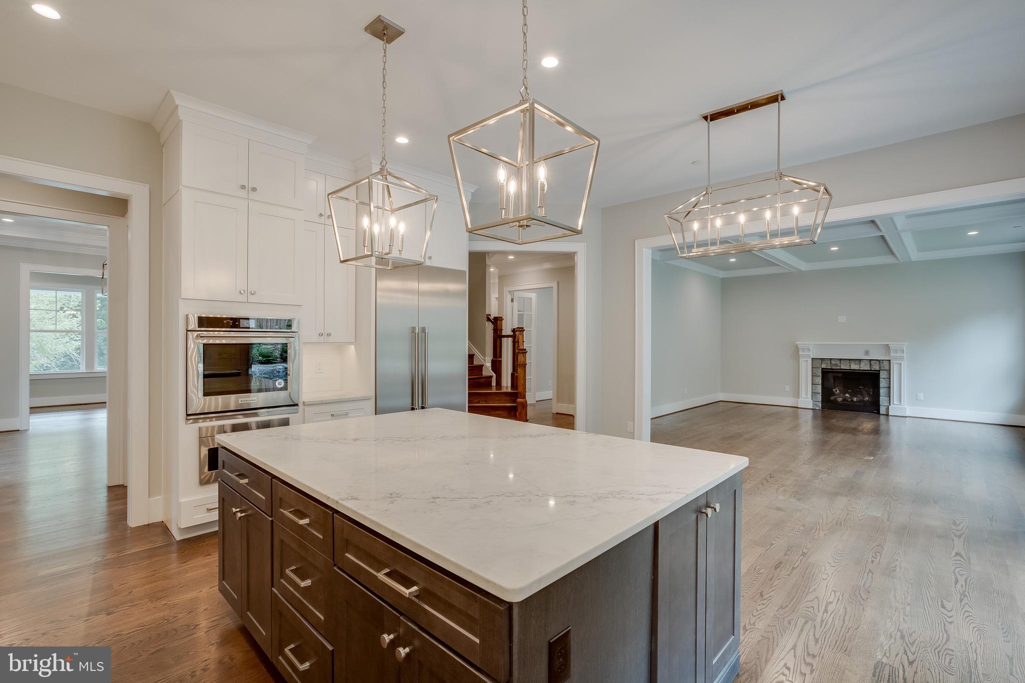 10201 Gary Road Potomac, MD 20854 - Photo 25 of 33 Another great kitchen option, grey w/white