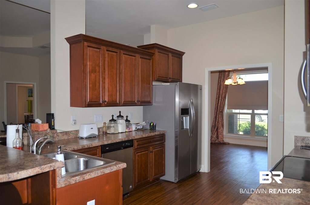 619 Fulton Loop Foley, AL 36535 - Photo 2 of 33 Kitchen
