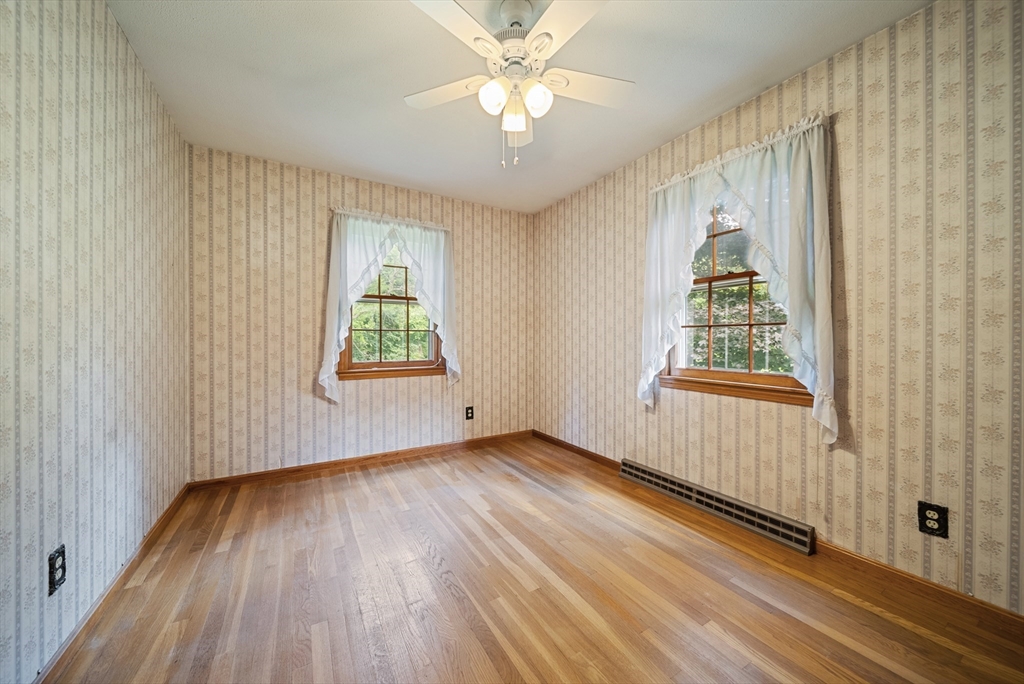 672 Old Bedford Road Concord, MA 01742 - Photo 16 of 36