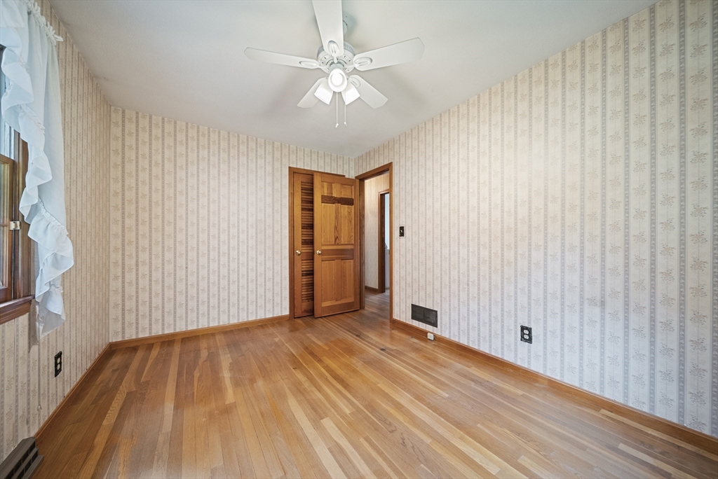 672 Old Bedford Road Concord, MA 01742 - Photo 17 of 36