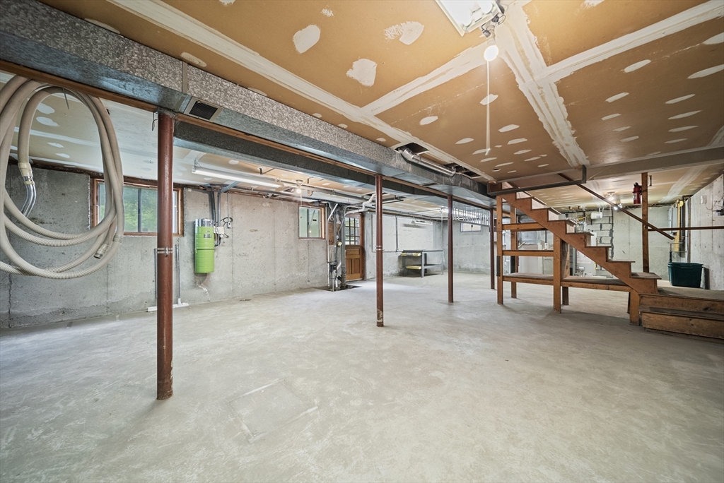 672 Old Bedford Road Concord, MA 01742 - Photo 20 of 36