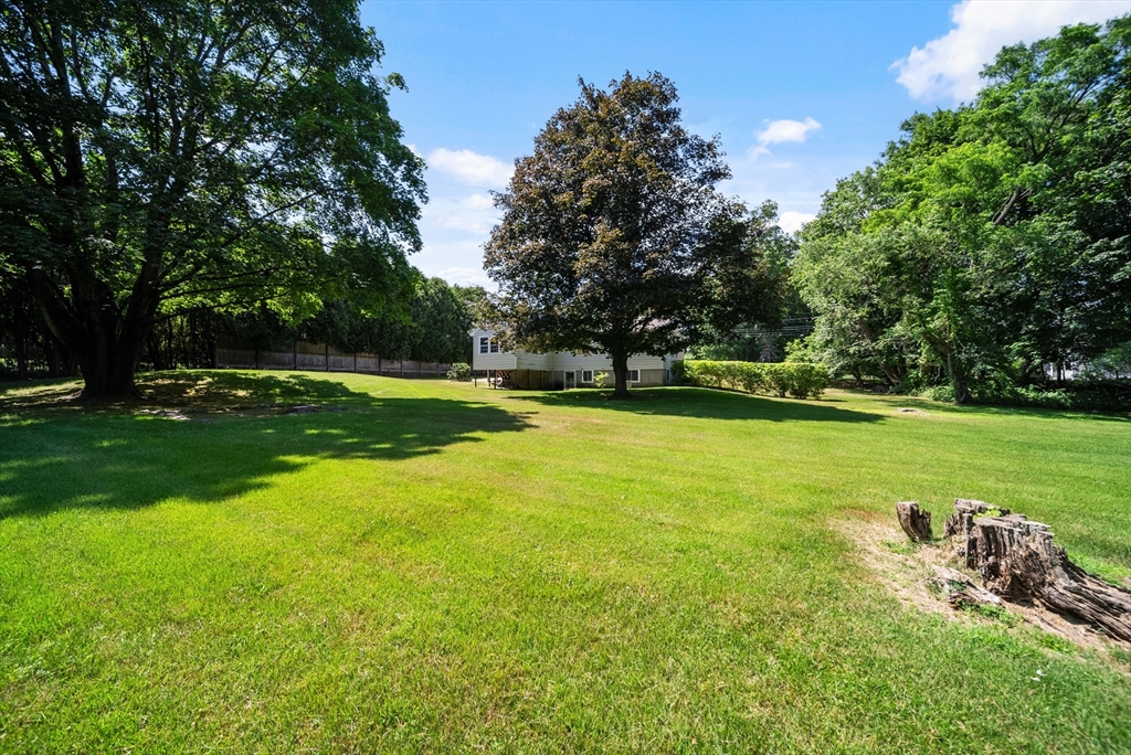 672 Old Bedford Road Concord, MA 01742 - Photo 3 of 36