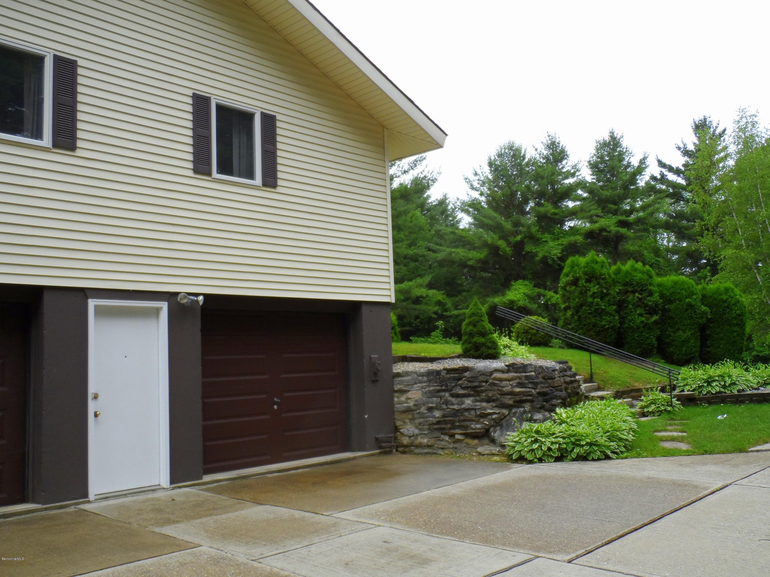 358 Barker Road Pittsfield, MA 01201 - Photo 10 of 30 358 Barker Rd