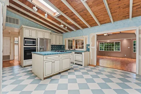 $2,700,000 | 16001 Stephenie Lane, Los Gatos, CA 95032