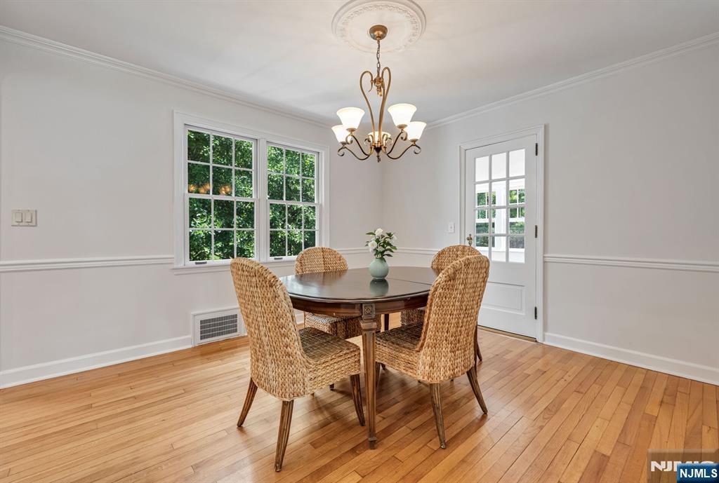 79 Highland Road Glen Rock, NJ 07452 - Photo 7 of 28