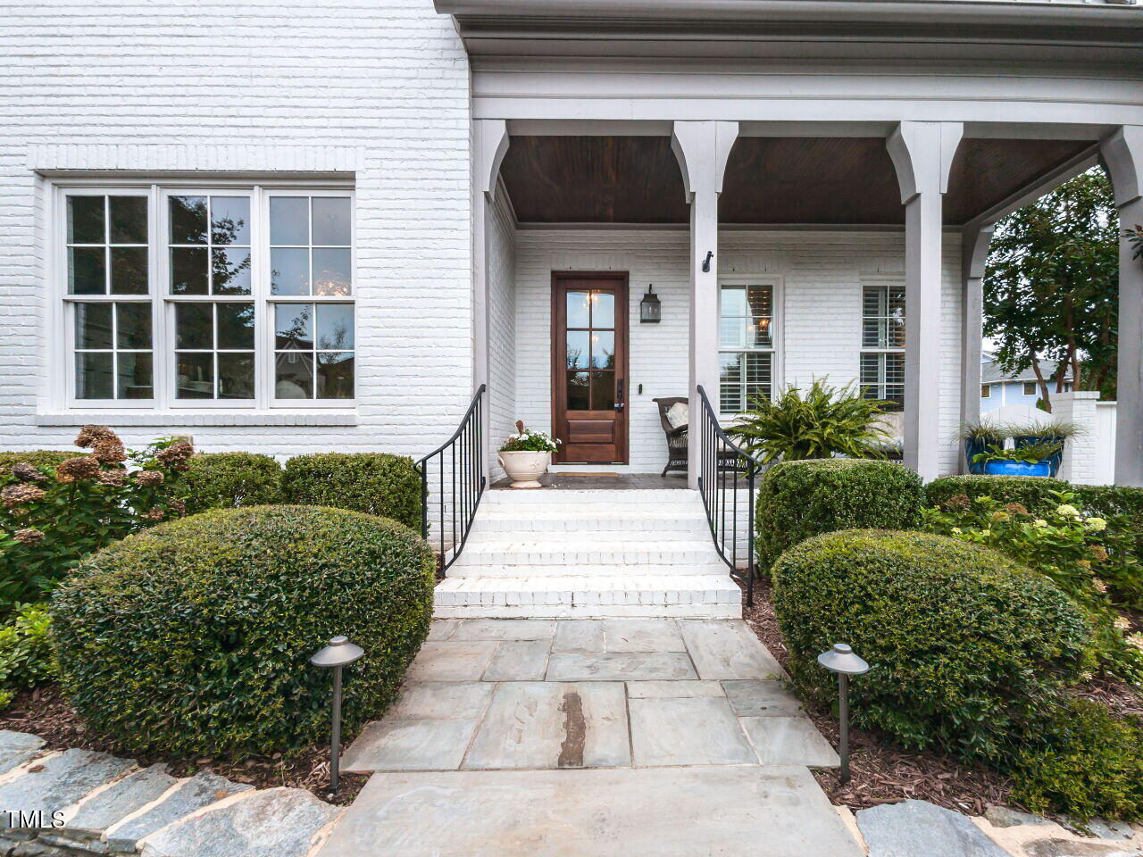 543 Guilford Circle Raleigh, NC 27608 - Photo 2 of 46 front view of a house