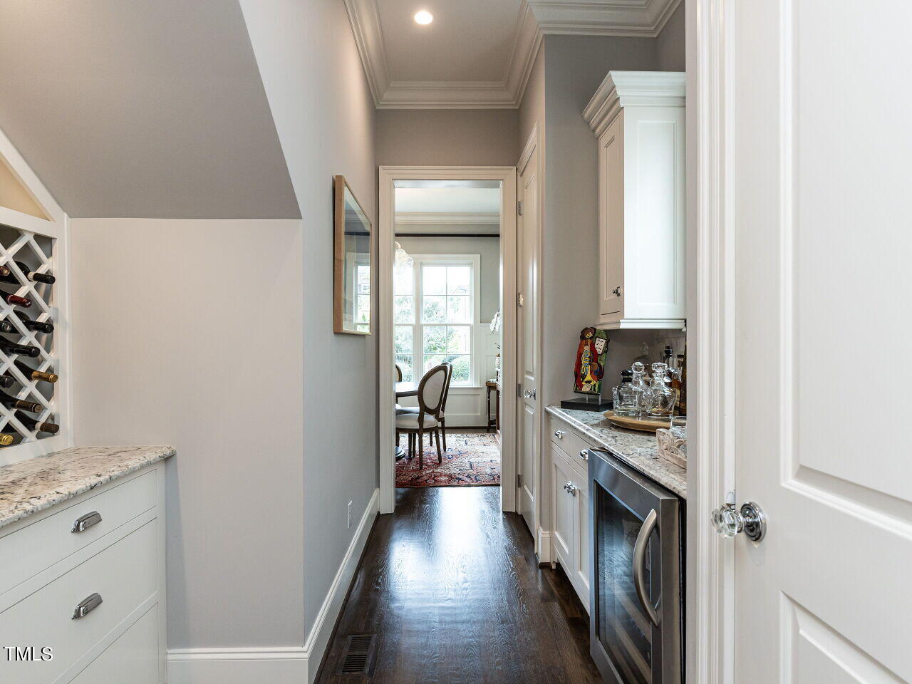 543 Guilford Circle Raleigh, NC 27608 - Photo 25 of 46 a kitchen with a stove and a refrigerator