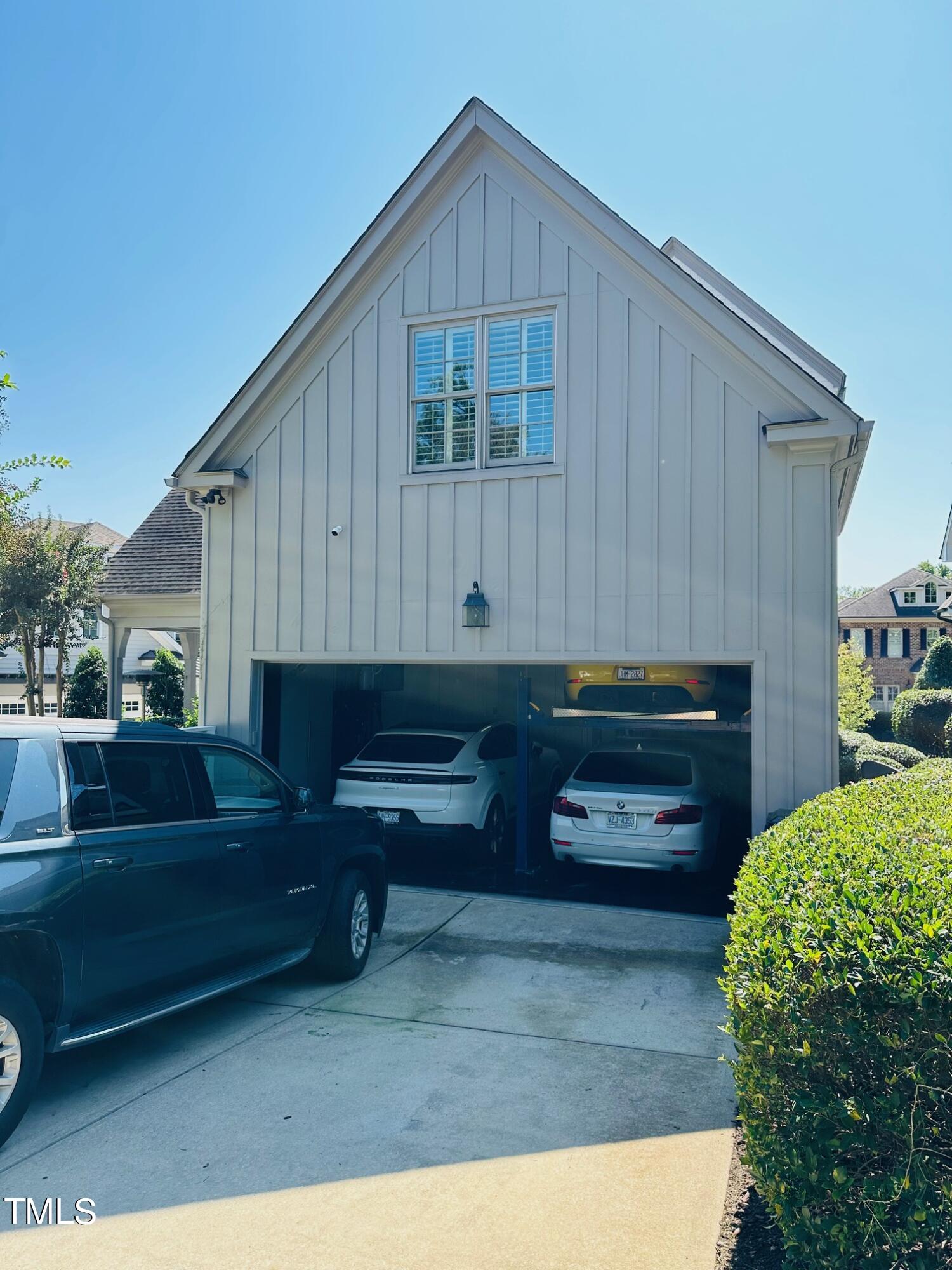 543 Guilford Circle Raleigh, NC 27608 - Photo 45 of 46 a front view of a house with a yard