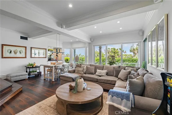 $3,299,000 | 45 Northampton Court, Newport Beach, CA 92660