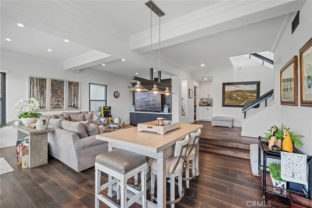 $3,579,000 | 45 Northampton Court, Newport Beach, CA 92660