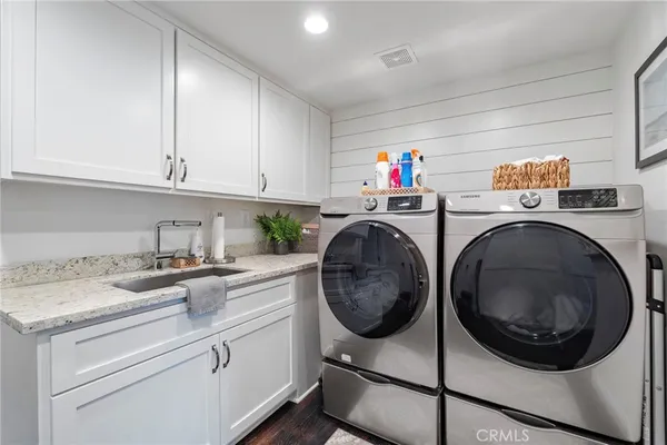 $3,299,000 | 45 Northampton Court, Newport Beach, CA 92660