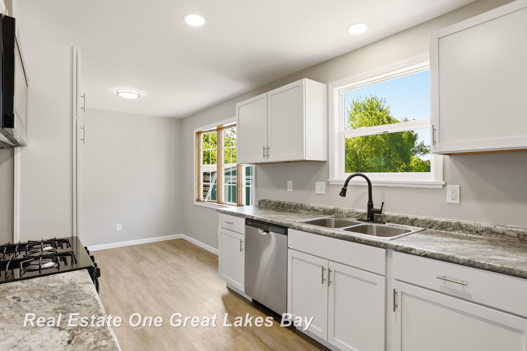 1813 Van Geisen Road Caro, MI 48723 - Photo 18 of 38