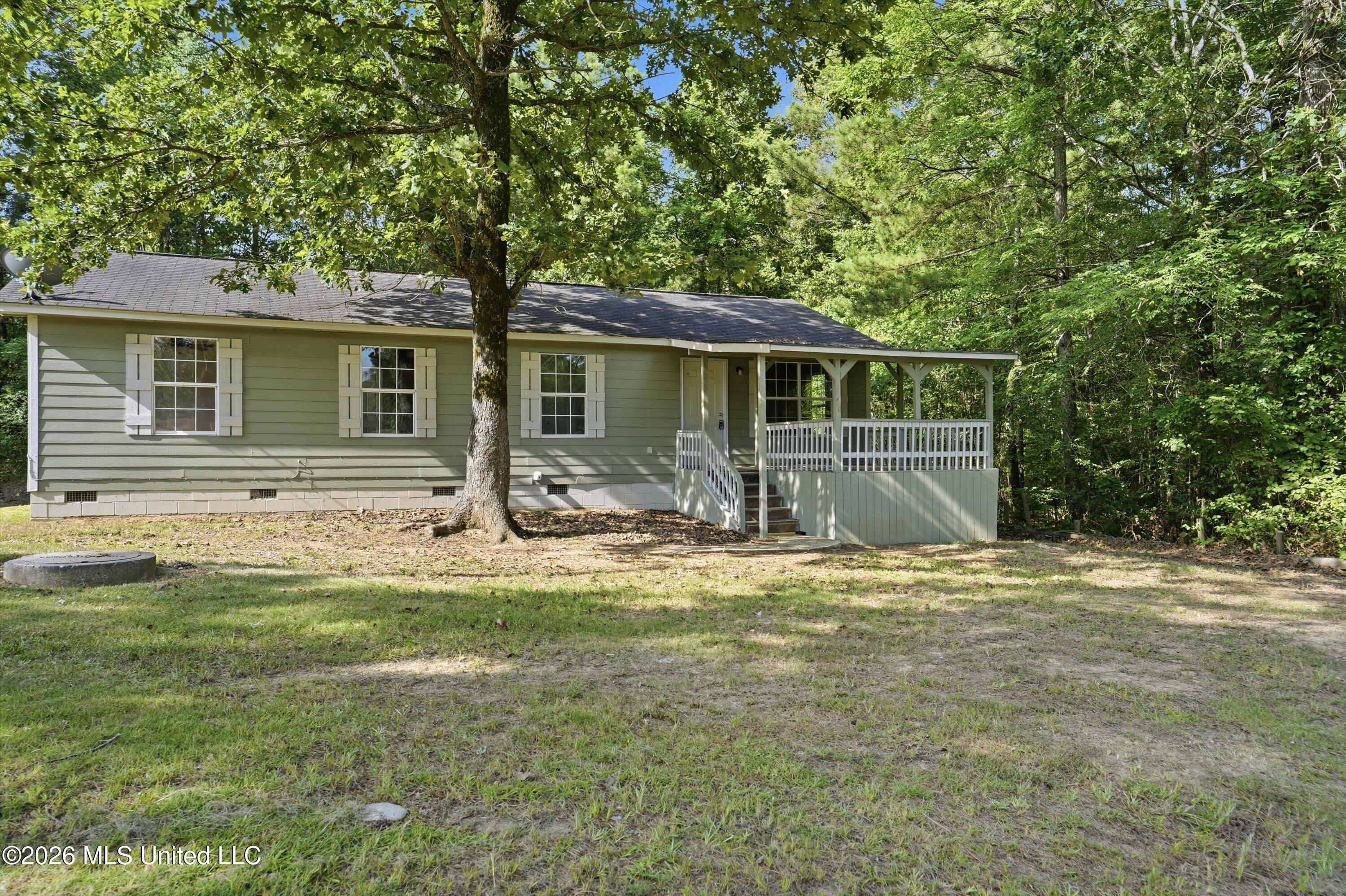619 West Sunset Drive Brandon, MS 39042 - Photo 1 of 25 01-619_W_Sunset_Dr_001