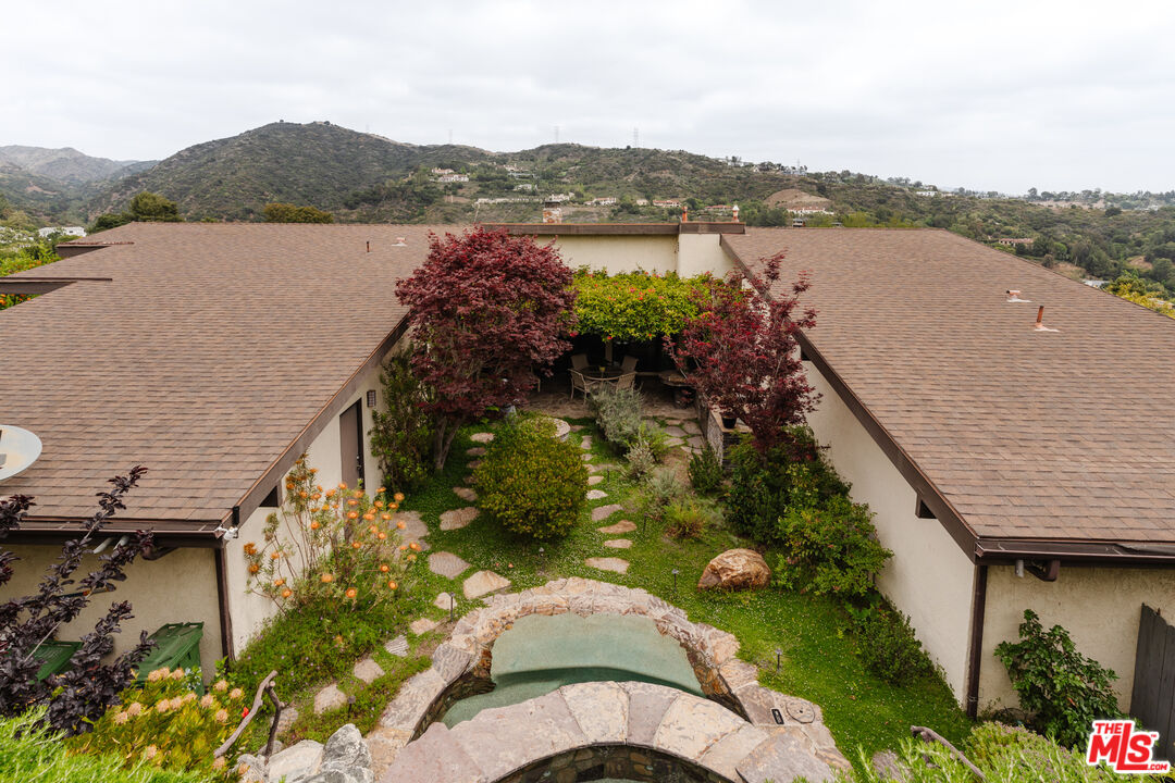 2208 Westridge Road Los Angeles, CA 90049 - Photo 26 of 42